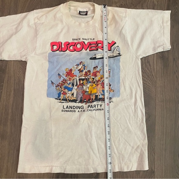 Vintage 1989 NASA Space Shuttle Discovery Landing Party Graphic Shirt Sz Medium - Picture 7 of 9
